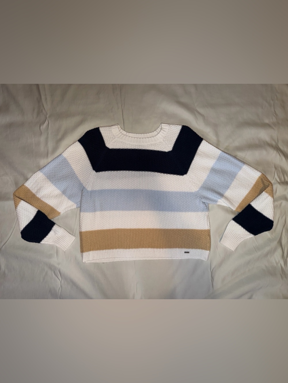 HOLLISTER Striped Crewneck Sweater in White, Navy, Light Blue & Camel‎ size S